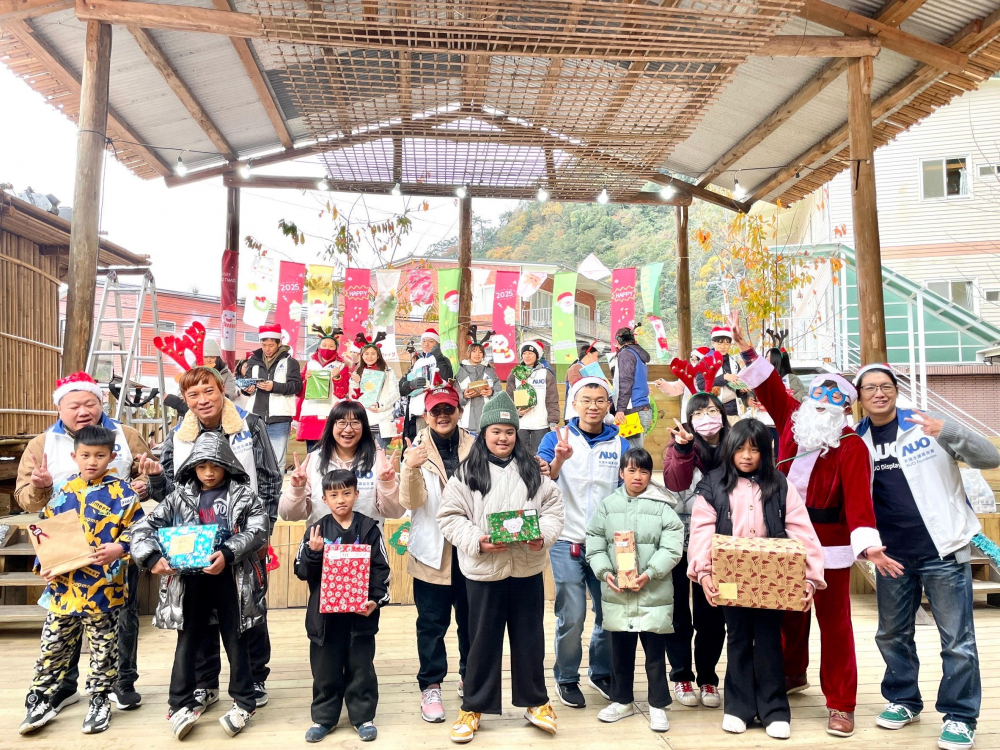 友達永續基金會號召「圓夢計畫」行動連續23年，由同仁凝聚內部愛心與資源送往偏鄉，累積為逾萬名兒童圓夢，實踐友達共創共好的永續精神。